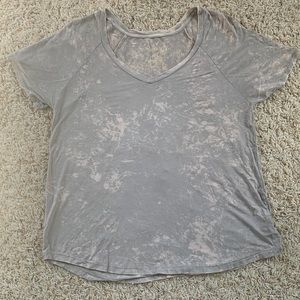 American Eagle vneck tee